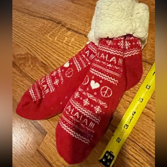 - NWT - Sherpa plush slipped socks - Picture 4 of 4